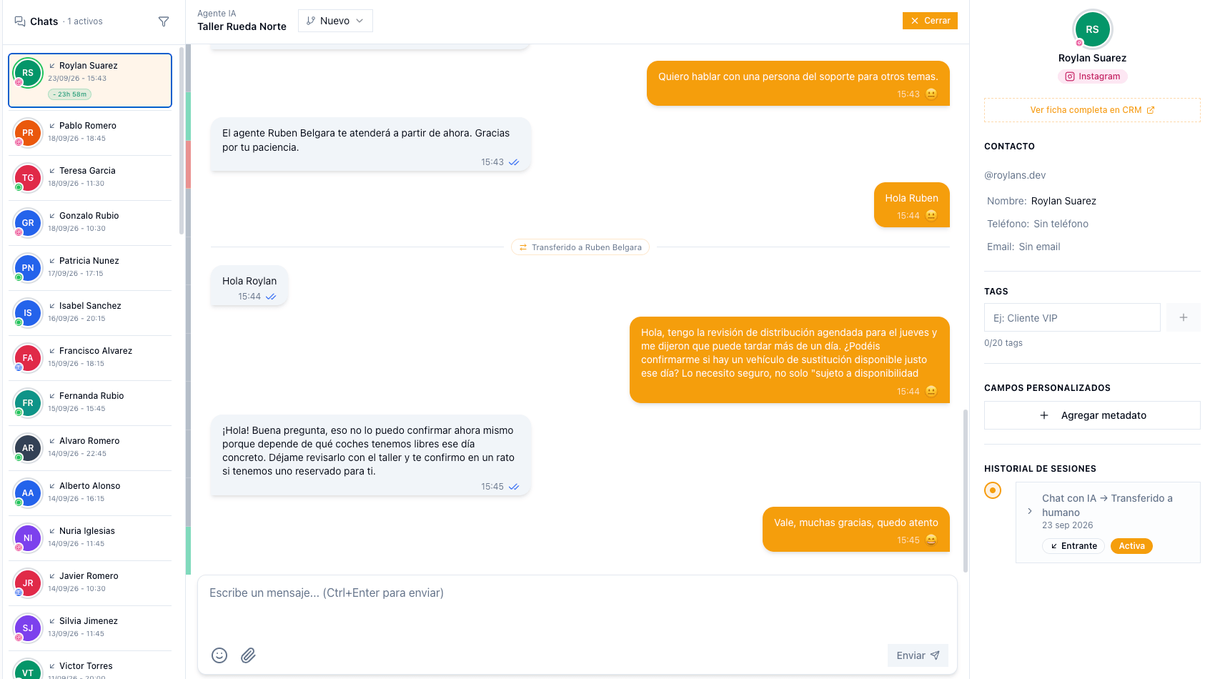 Inbox de Ceibot: la conversación transferida por el agente de IA llega directamente al agente humano, con el historial completo y la ficha del cliente a la vista