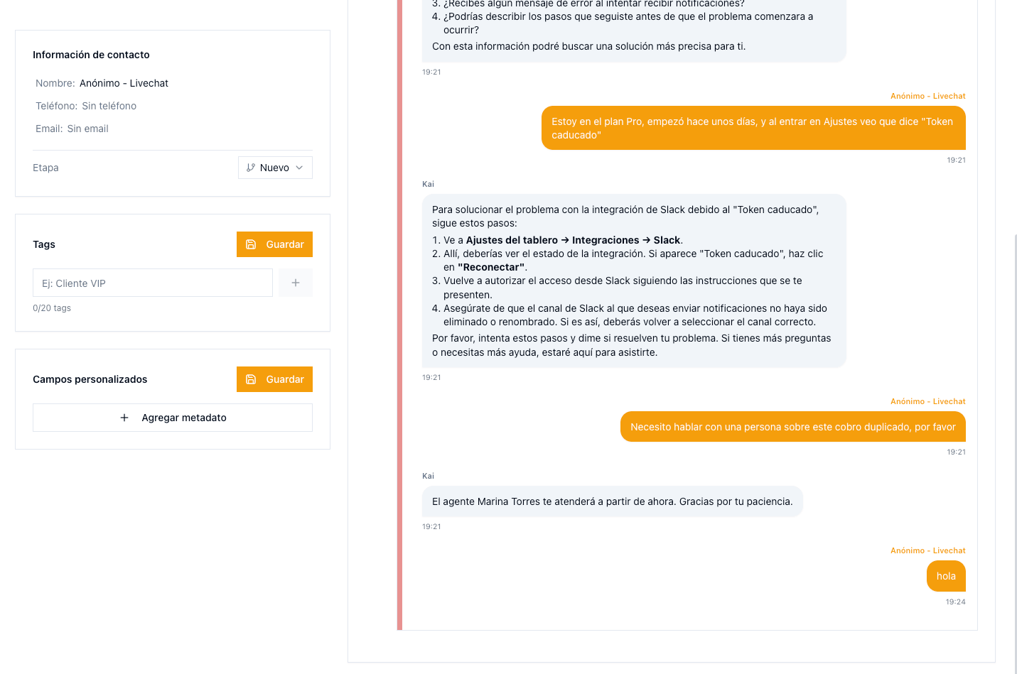 Vista completa de la conversación desde el panel del negocio: diagnóstico, solución con pasos reales, y escalado a una persona